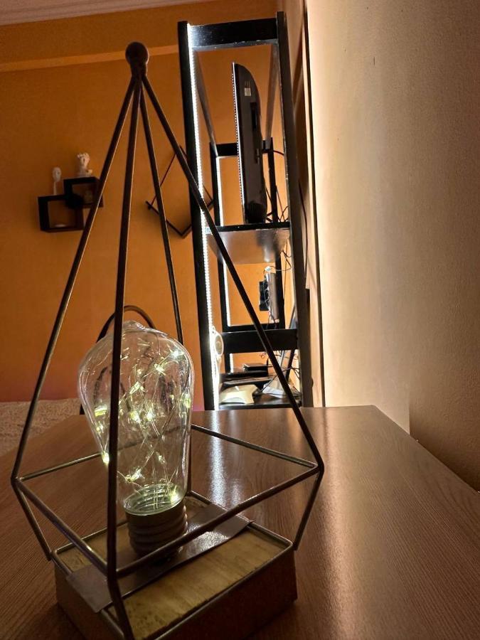 1-Room Apart. 21 On Usenbaeva 52 Near Eurasia Shopping Center Bishkek Bagian luar foto