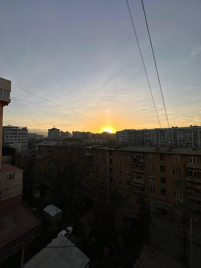 1-Room Apart. 21 On Usenbaeva 52 Near Eurasia Shopping Center Bishkek Bagian luar foto