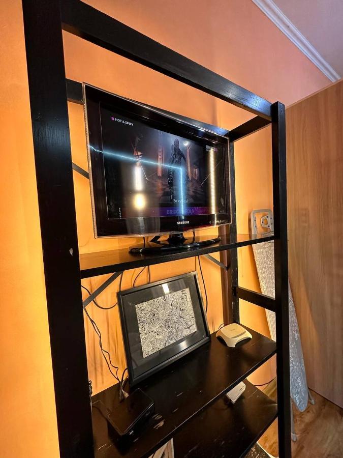 1-Room Apart. 21 On Usenbaeva 52 Near Eurasia Shopping Center Bishkek Bagian luar foto