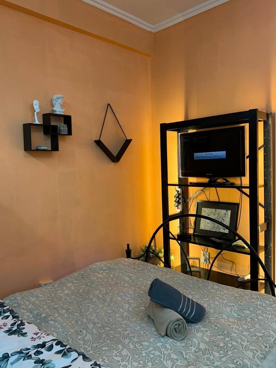 1-Room Apart. 21 On Usenbaeva 52 Near Eurasia Shopping Center Bishkek Bagian luar foto